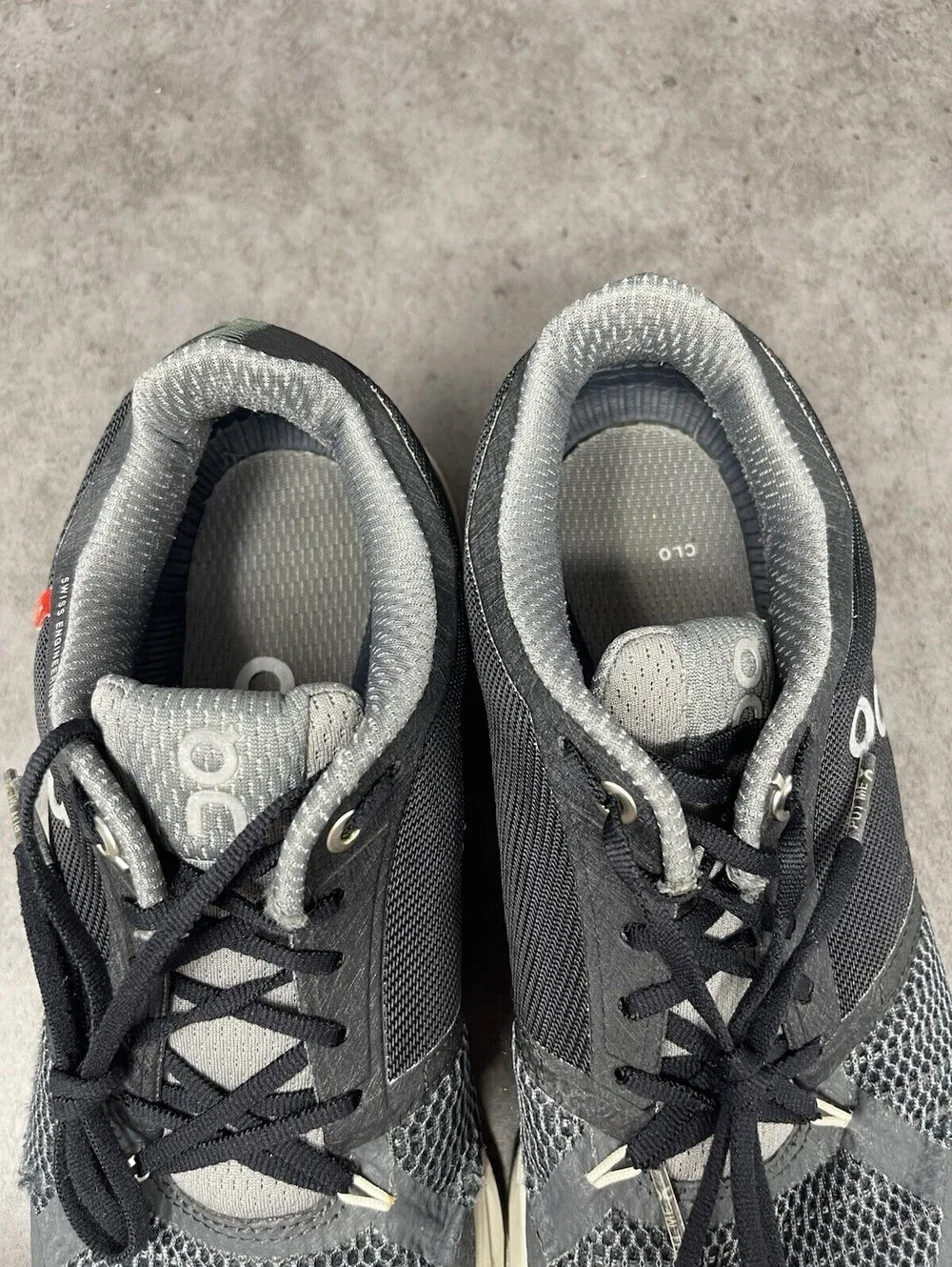 ON Cloudflyer Sneakers Womens Size 8.5 Grey Black Athletic Trainer